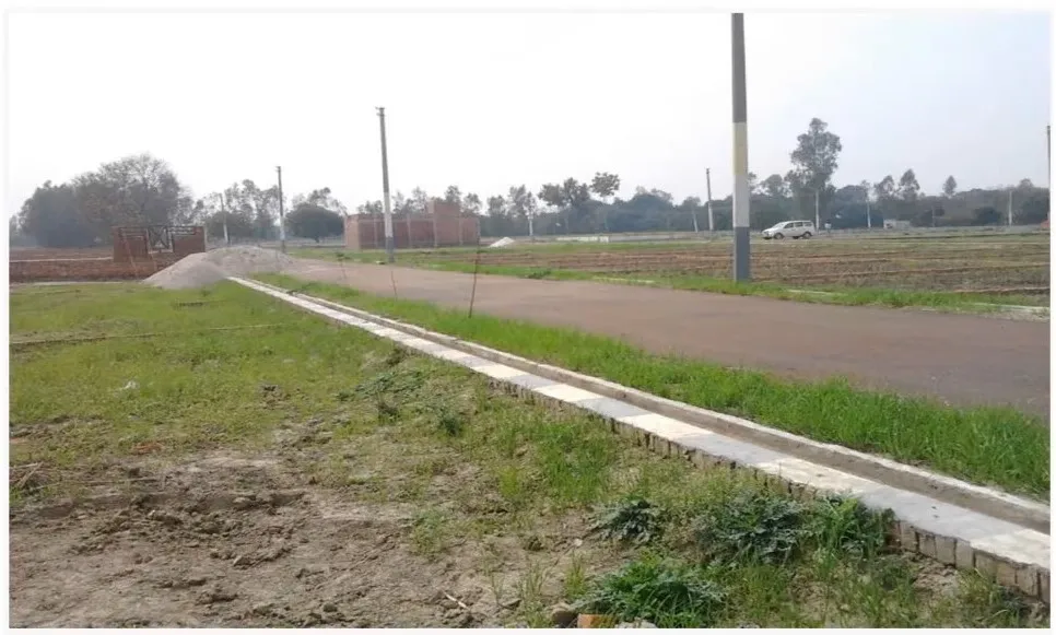 ACCESS TO ROAD