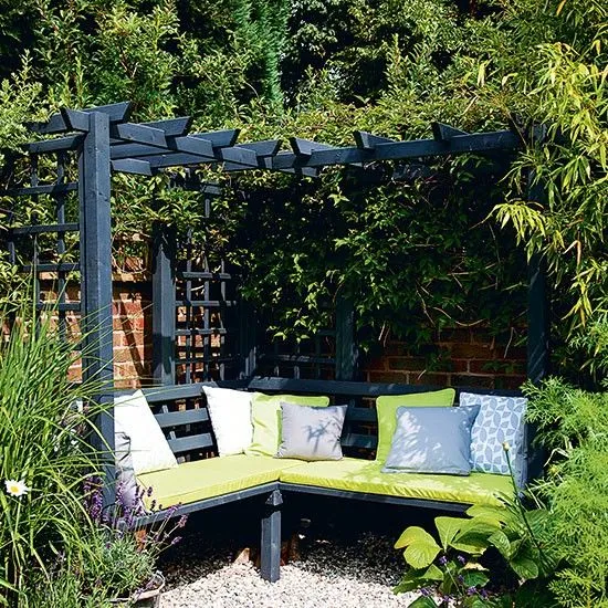 FEATURES OF FORMAL GARDEN TWO