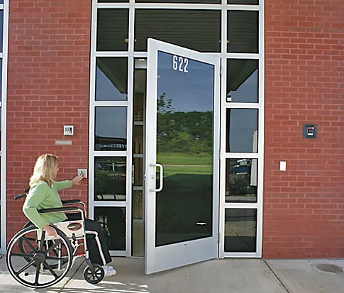 AUTOMATIC DOOR