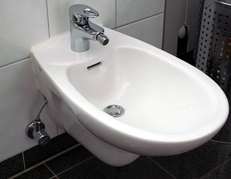 BIDET