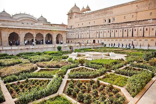 GARDENS ESTABLISHED DURING MOGUL REA