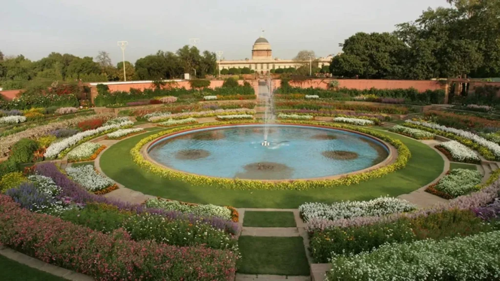 MUGHAL GARDEN IN INDIA