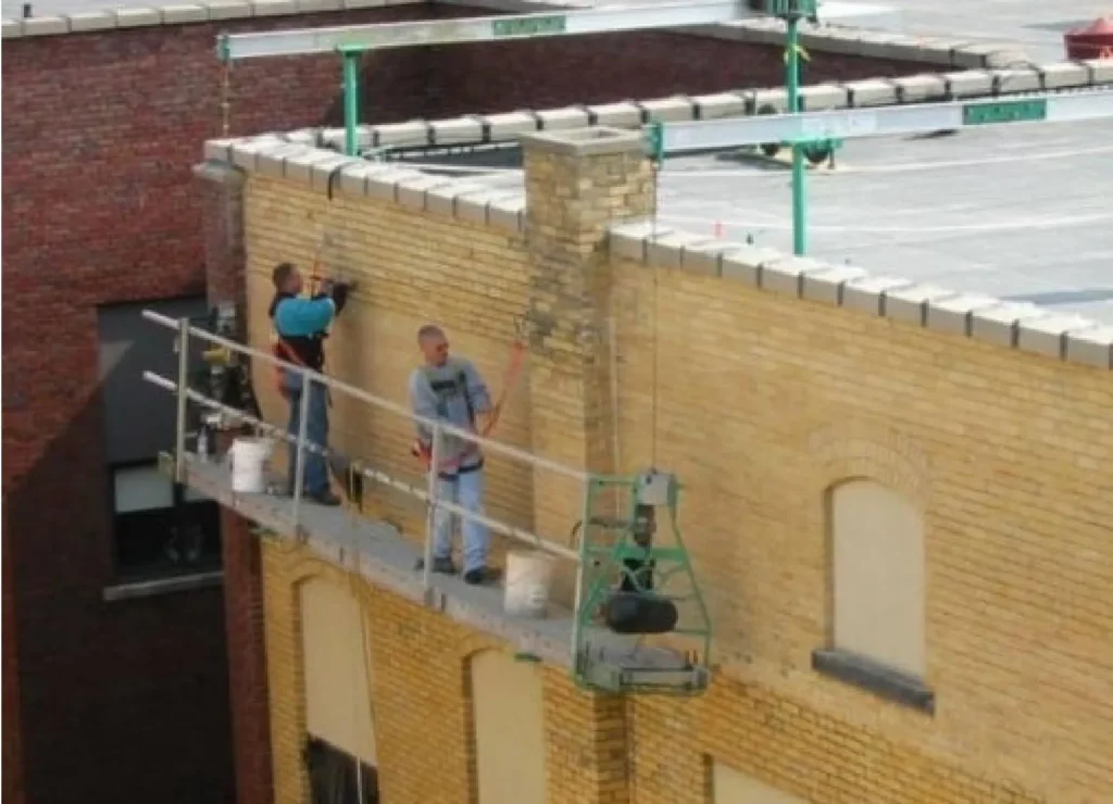 SUSPENDED SCAFFOLDING