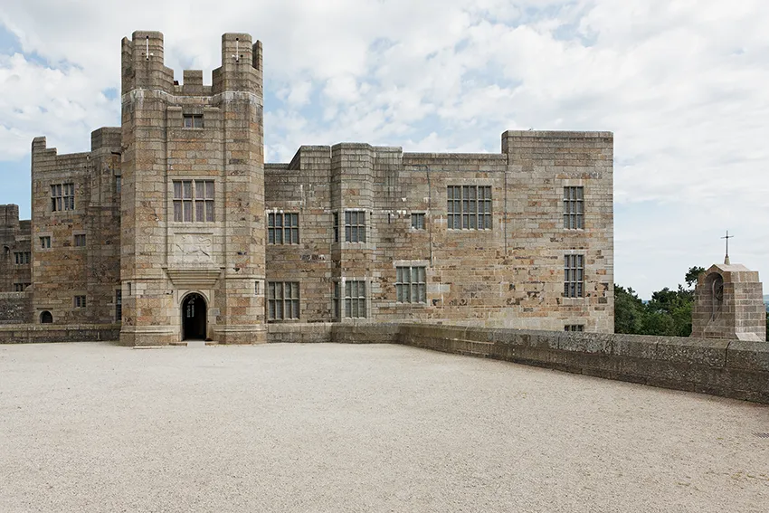 CASTLE DROGO, DEVON