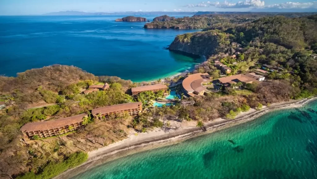 FOUR SEASONS RESORT