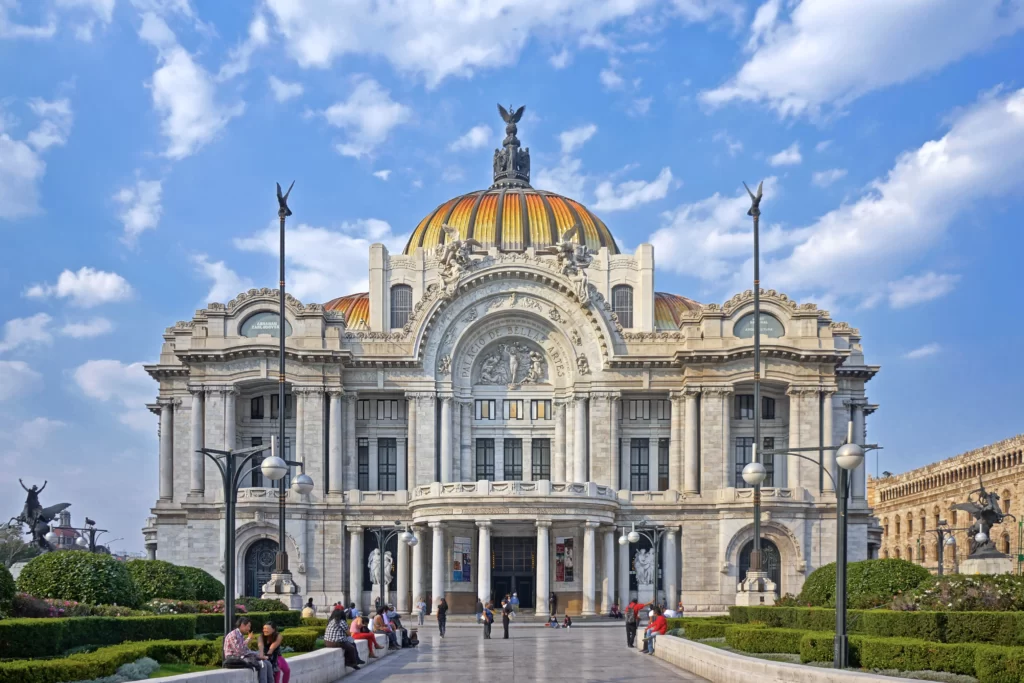 PALACIO DE BELLAS ARTES IN MEXICO CITY