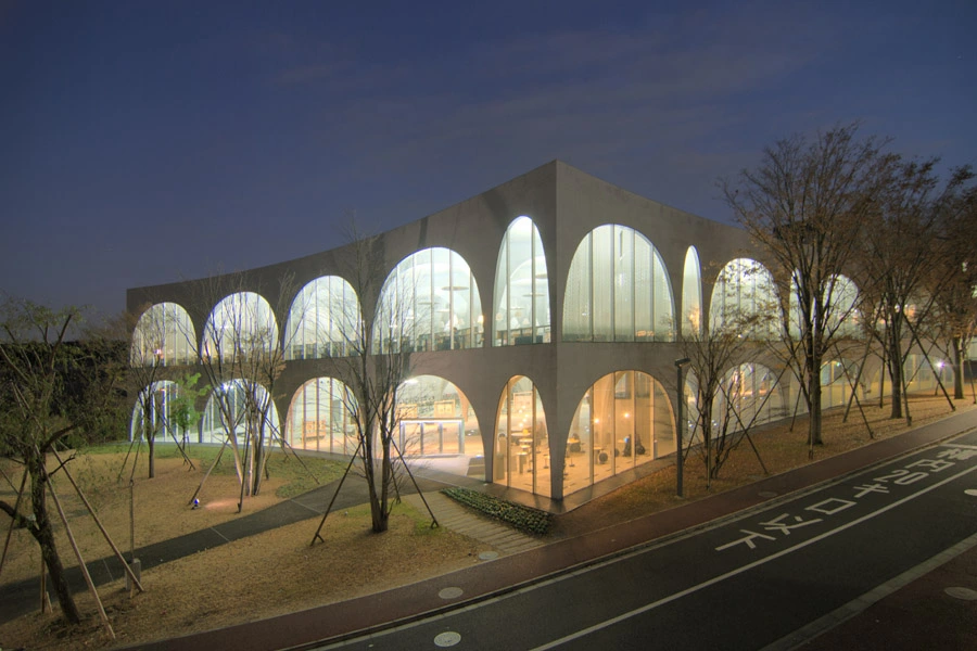 TAMA ART UNIVERSITY LIBRARY