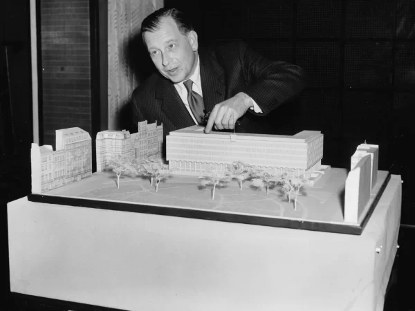 EERO SAARINEN